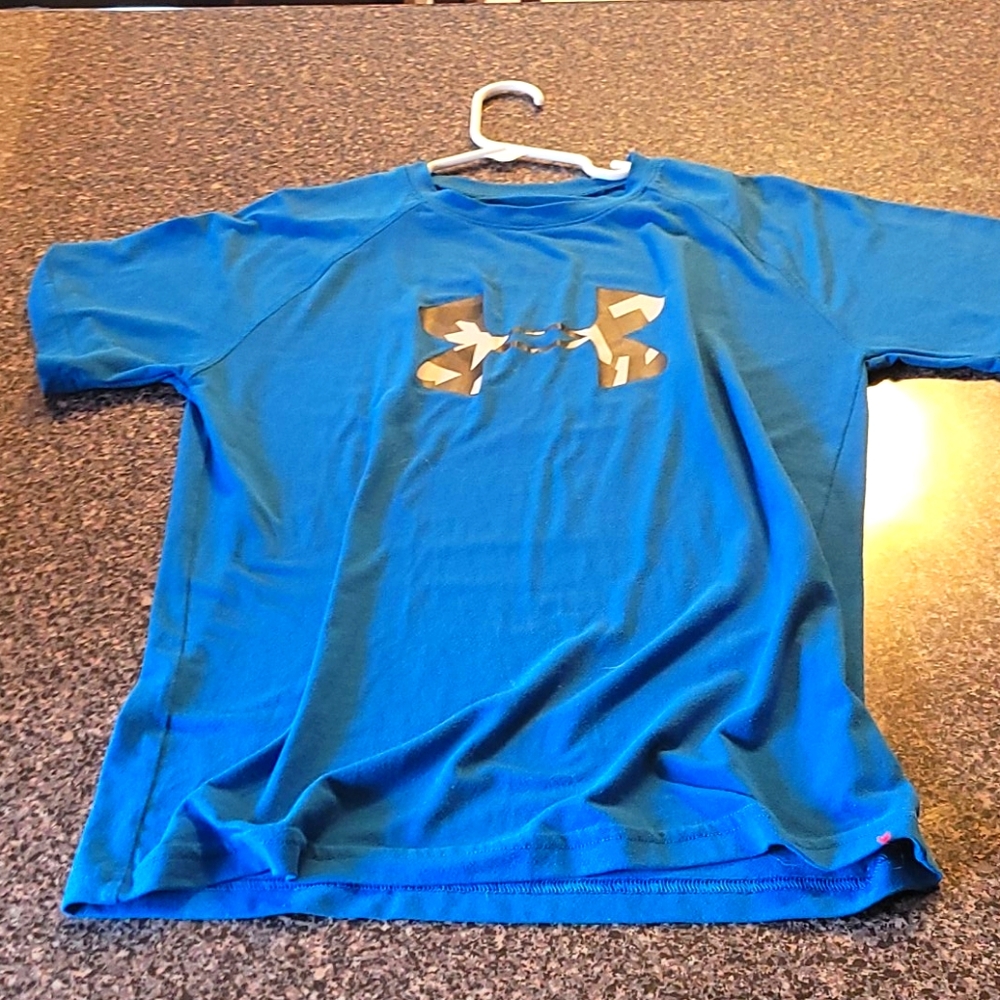 UA Heat Gear tee